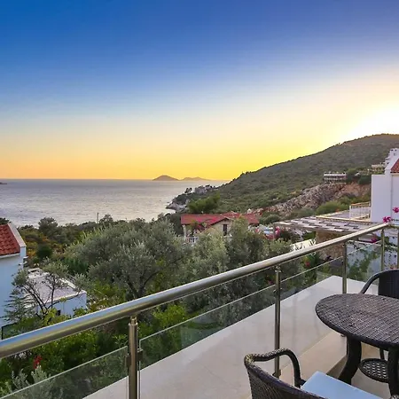 Villa Sleeps 6 With Pool Air Con And Wifi Kalkan