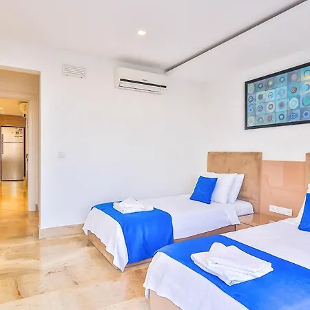 Sleeps 6 With Pool Air Con And Wifi Villa
