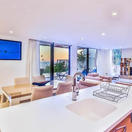 Sleeps 6 With Pool Air Con And Wifi Kalkan